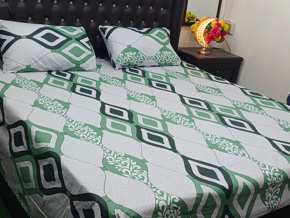 100% COTTON PRINTED BED SET (1 KING SIZE BED SHEET + 2 PILLOW COVER)
